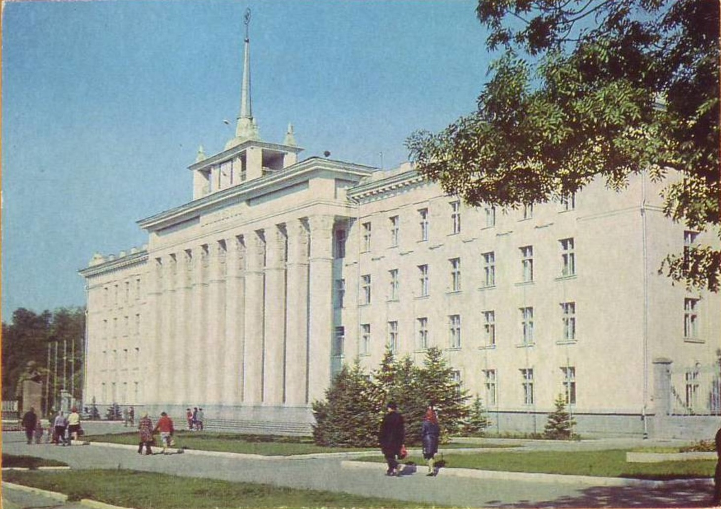 Дом советов1979